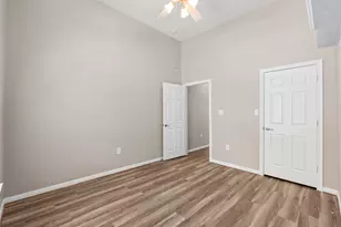 1225 N Riviera Cir, Pearland, TX 77581 - Photo 28