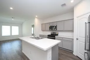 24726 Majestic Cone Ln, Magnolia, TX 77355 - Photo 2