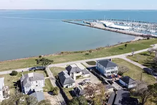 3540 Miramar Dr, Shoreacres, TX 77571 - Photo 1