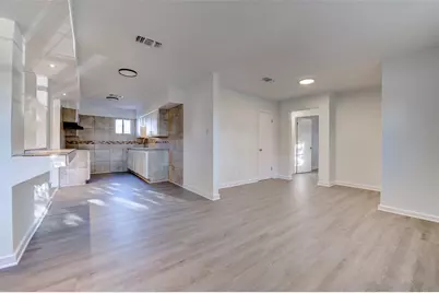 9321 Cathedral Drive, Houston, TX 77051 - Photo 8