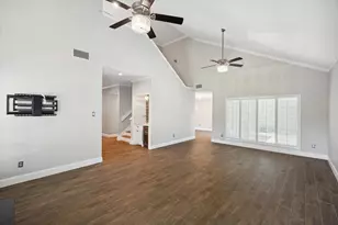 1311 Ambergate Dr, Houston, TX 77077 - Photo 6