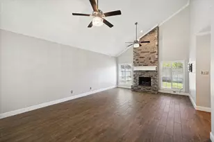 1311 Ambergate Dr, Houston, TX 77077 - Photo 4