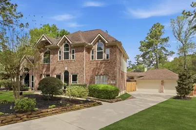 68 E Sandalbranch Circle, The Woodlands, TX 77382 - Photo 2