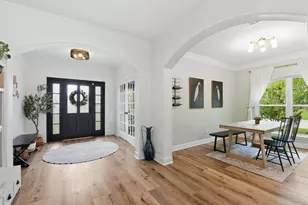 68 E Sandalbranch Cir, The Woodlands, TX 77382 - Photo 4