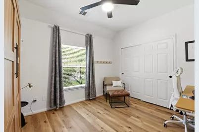 68 E Sandalbranch Circle, The Woodlands, TX 77382 - Photo 30