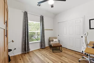 68 E Sandalbranch Cir, The Woodlands, TX 77382 - Photo 30