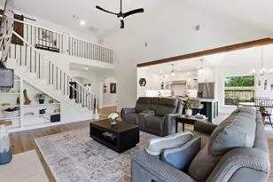 68 E Sandalbranch Cir, The Woodlands, TX 77382 - Photo 8