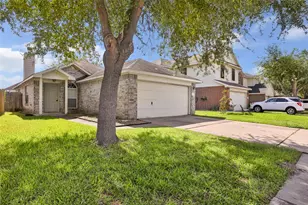14107 Ballfour Park Ln, Houston, TX 77047 - Photo 2