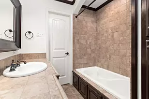 4610 Hardwood Ln, Beaumont, TX 77706 - Photo 18