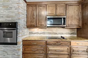 4610 Hardwood Ln, Beaumont, TX 77706 - Photo 14