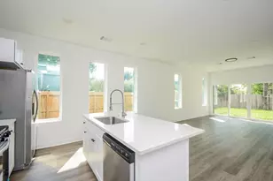 4358 Clover St, Houston, TX 77051 - Photo 6