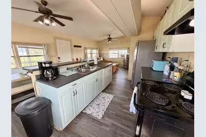 219 Flamingo Street, Sargent, TX 77414 - Photo 4