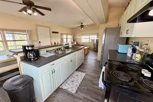 219 Flamingo St, Sargent, TX 77414 - Photo 4