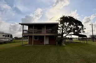 219 Flamingo St, Sargent, TX 77414 - Photo 2