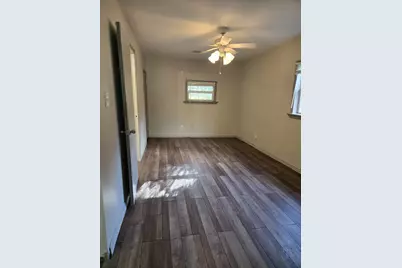 1104 Maple 1/2 Street #2, La Marque, TX 77568 - Photo 10