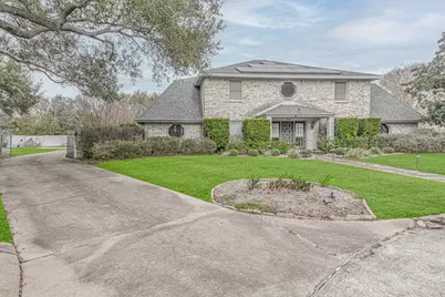 623 Fox Hollow Lane, Pasadena, TX 77504 - Photo 2
