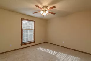 623 Fox Hollow Ln, Pasadena, TX 77504 - Photo 24