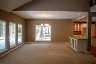 9 Huntsmans Horn Cir, The Woodlands, TX 77380 - Photo 4