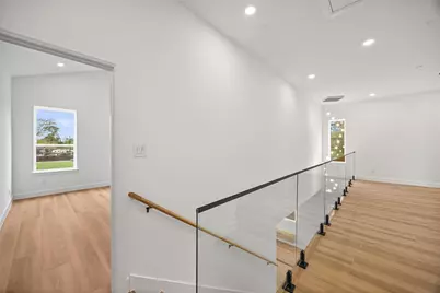 2021 Wilburforce Street W, Houston, TX 77091 - Photo 34