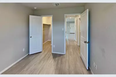 5450 Verdugos Palace, San Antonio, TX 78244 - Photo 8