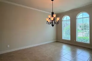 5423 Lachlan Springs Ln, Sugar Land, TX 77479 - Photo 8