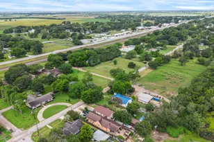 5707 Guyler St, Wallis, TX 77485 - Photo 38