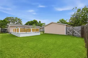 1422 Wayside Dr, Texas City, TX 77590 - Photo 32