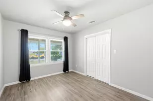 1422 Wayside Dr, Texas City, TX 77590 - Photo 16