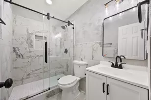 10206 Norvic St, Houston, TX 77029 - Photo 12