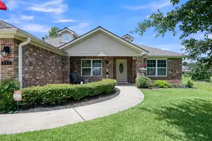 327 Cape Conroe Dr, Montgomery, TX 77356 - Photo 2