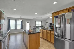 327 Cape Conroe Dr, Montgomery, TX 77356 - Photo 12