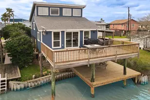 411 Galley Way, Freeport, TX 77541 - Photo 1