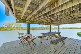 411 Galley Way, Freeport, TX 77541 - Photo 6