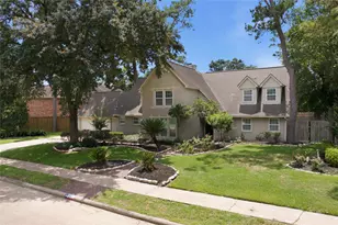211 Faust Ln, Houston, TX 77024 - Photo 8