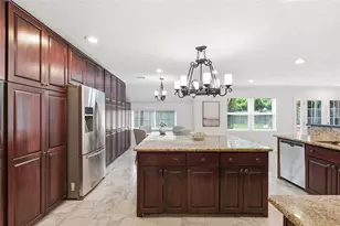 211 Faust Ln, Houston, TX 77024 - Photo 18
