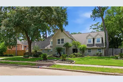 211 Faust Lane, Houston, TX 77024 - Photo 8