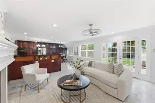 211 Faust Ln, Houston, TX 77024 - Photo 20