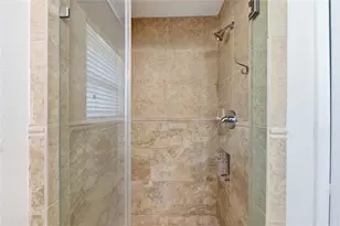 211 Faust Ln, Houston, TX 77024 - Photo 28
