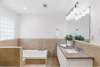 211 Faust Lane, Houston, TX 77024 - Photo 34