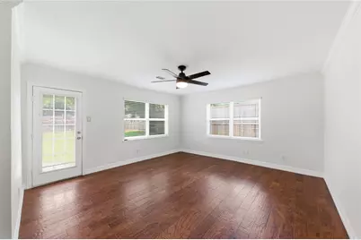 211 Faust Lane, Houston, TX 77024 - Photo 24