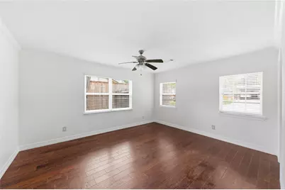 211 Faust Lane, Houston, TX 77024 - Photo 22