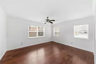 211 Faust Ln, Houston, TX 77024 - Photo 22