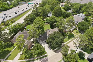 211 Faust Ln, Houston, TX 77024 - Photo 48