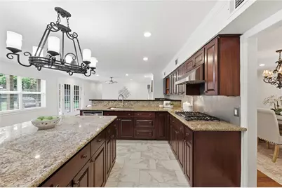 211 Faust Lane, Houston, TX 77024 - Photo 4