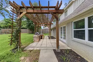 211 Faust Ln, Houston, TX 77024 - Photo 42