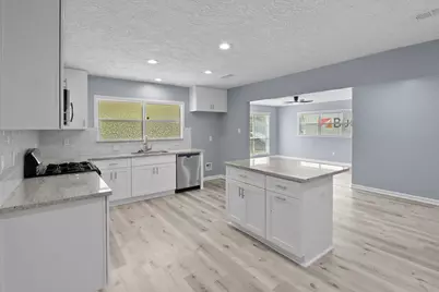 2131 Counter Point Drive, Houston, TX 77055 - Photo 6