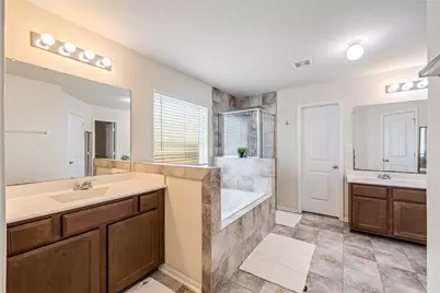 1805 Majestic Oak Drive, Pearland, TX 77581 - Photo 18