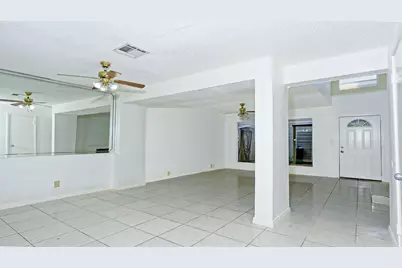 10920 Village Bend Lane #920, Houston, TX 77072 - Photo 14