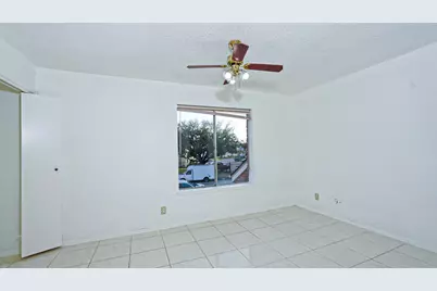 10920 Village Bend Lane #920, Houston, TX 77072 - Photo 6