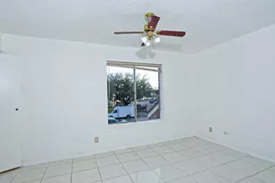 10920 Village Bend Ln, Houston, TX 77072 - Photo 6